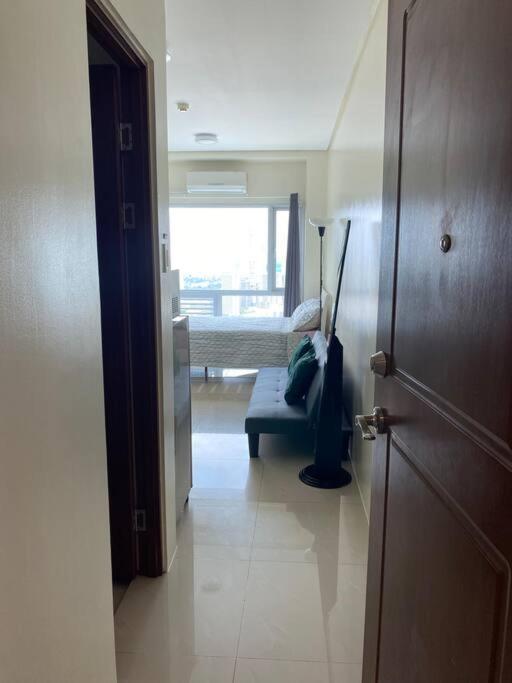 Makati Penthouse With Stunning City Skyline View Манила Экстерьер фото