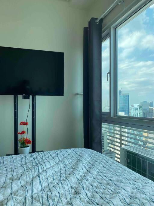 Makati Penthouse With Stunning City Skyline View Манила Экстерьер фото