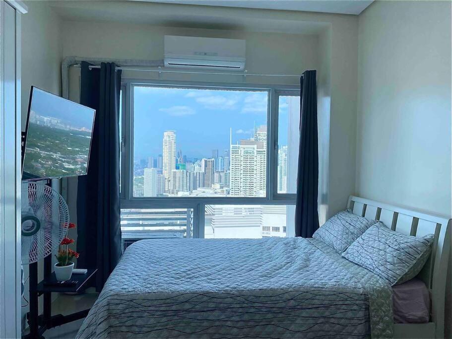 Makati Penthouse With Stunning City Skyline View Манила Экстерьер фото
