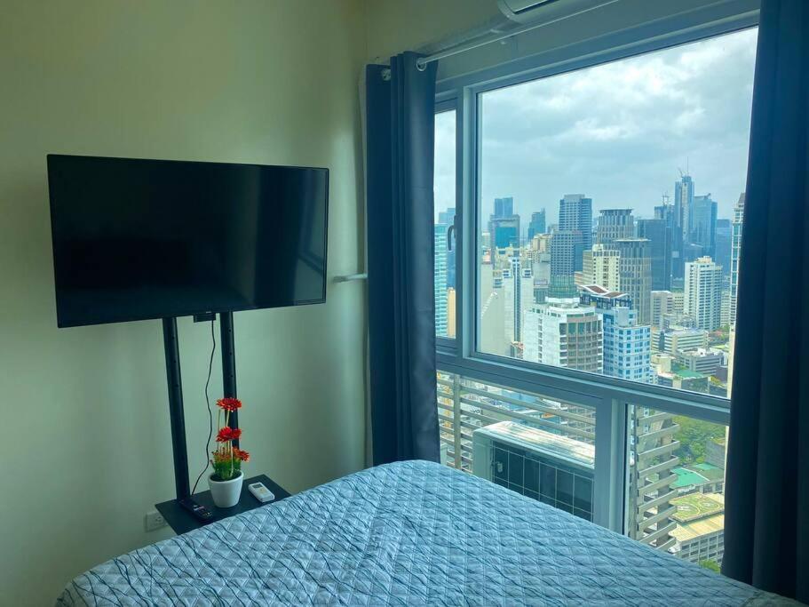 Makati Penthouse With Stunning City Skyline View Манила Экстерьер фото
