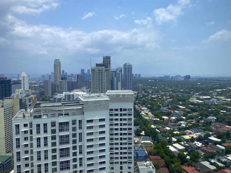 Makati Penthouse With Stunning City Skyline View Манила Экстерьер фото