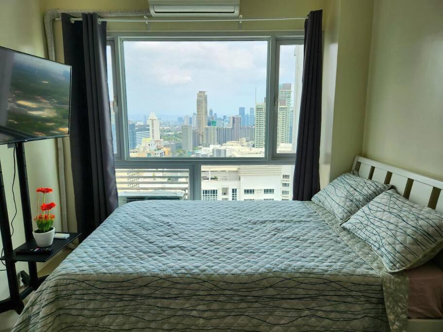 Makati Penthouse With Stunning City Skyline View Манила Экстерьер фото